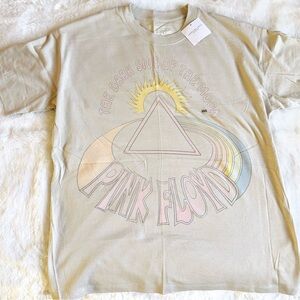 NWT graphic pink floyd tshirt